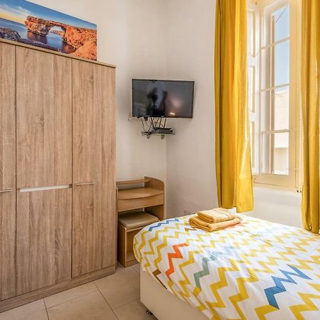 Traditional Maltese Townhouse Otel Sliema Dış mekan fotoğraf