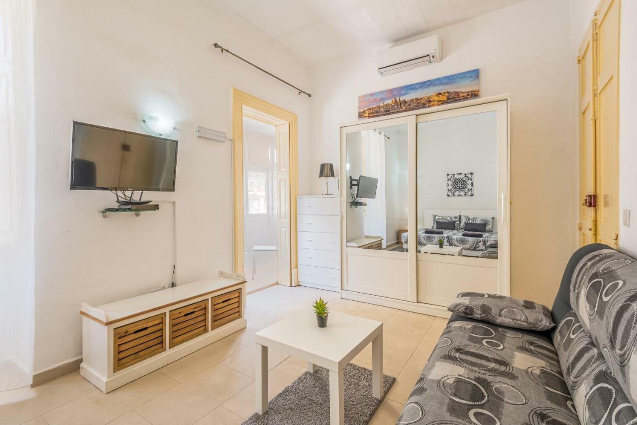 Traditional Maltese Townhouse Otel Sliema Dış mekan fotoğraf
